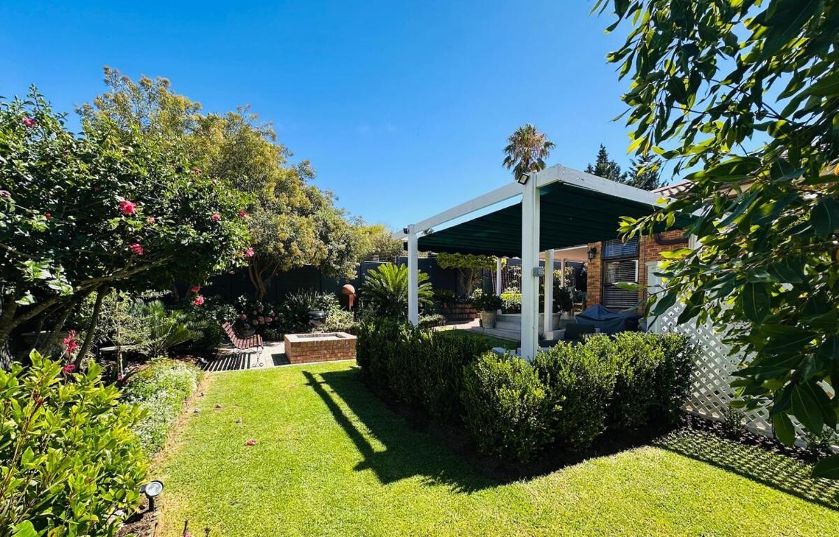 Lelani Self Catering * Cape Town